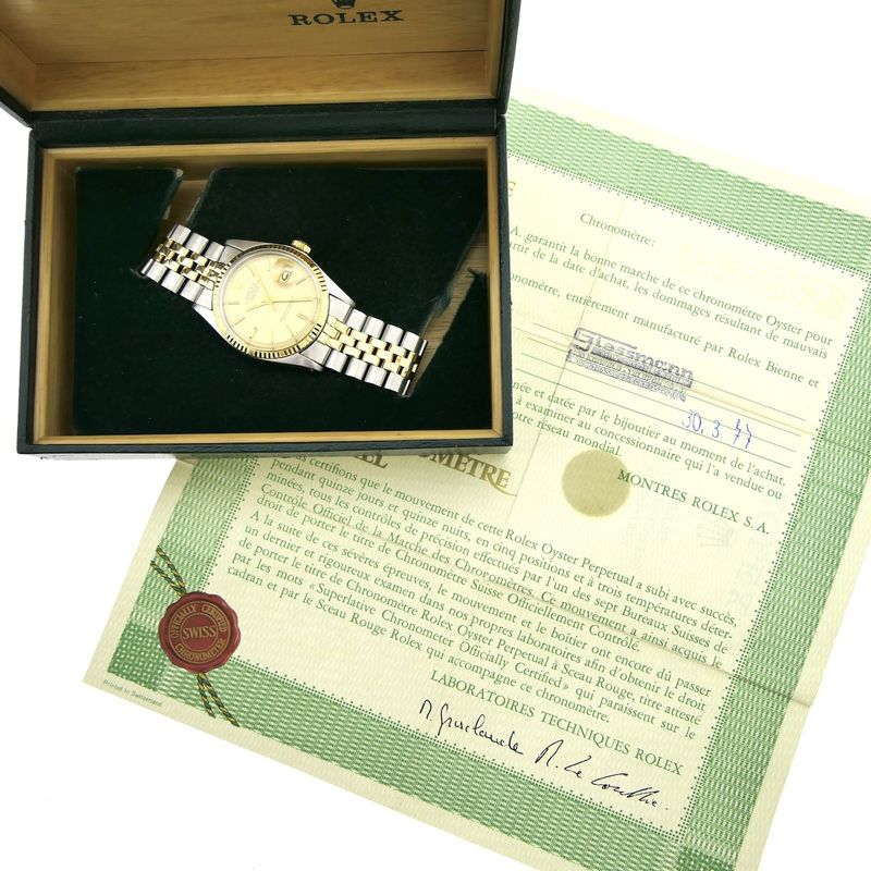 Image 9 of Rolex Datejust 1601 'Full-set'; Vintage automatic watch from 1977