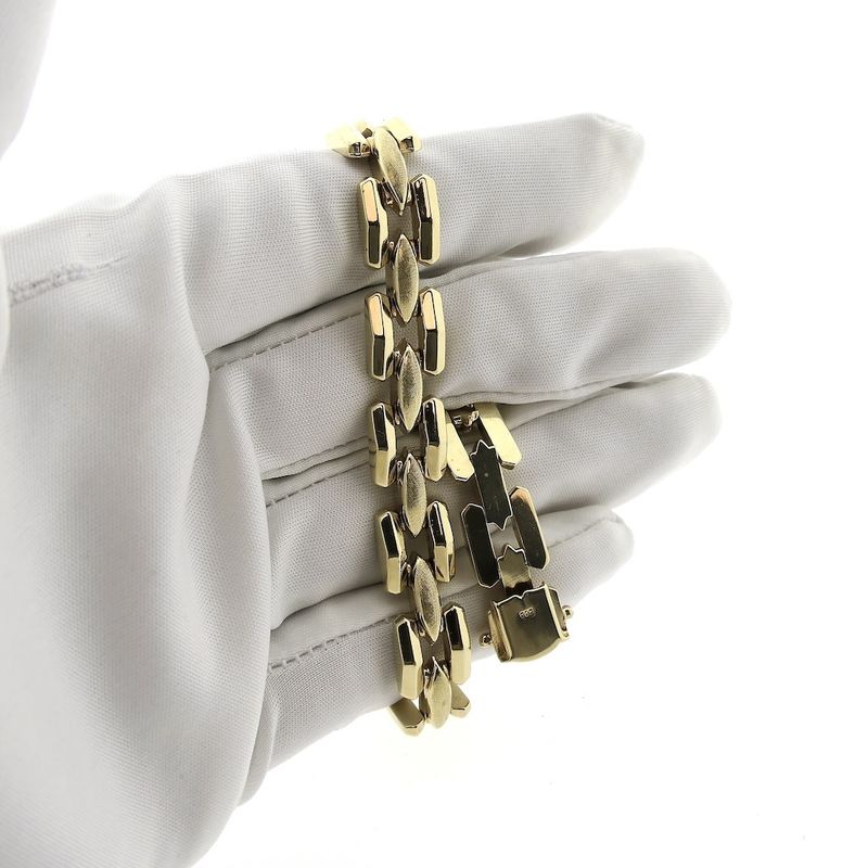 Image 5 of Gold Bismarck link bracelet