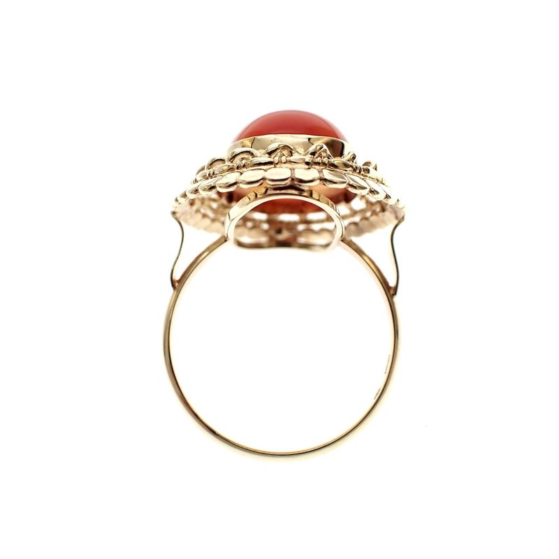 Image 4 of Vintage gold ring with carnelian bandagate