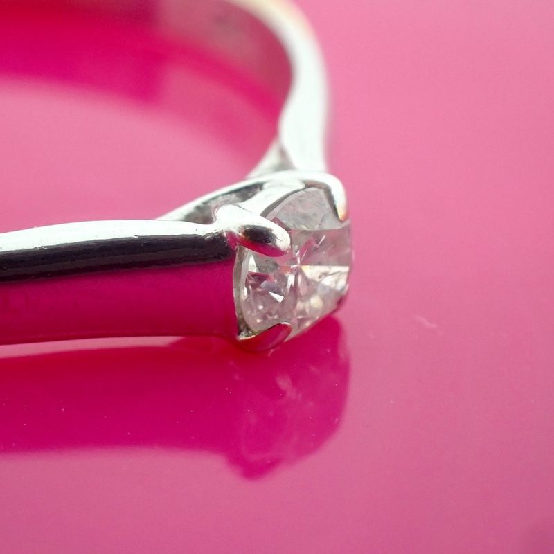 Image 10 of 9 carat bicolor ring with 0.20 ct diamond.