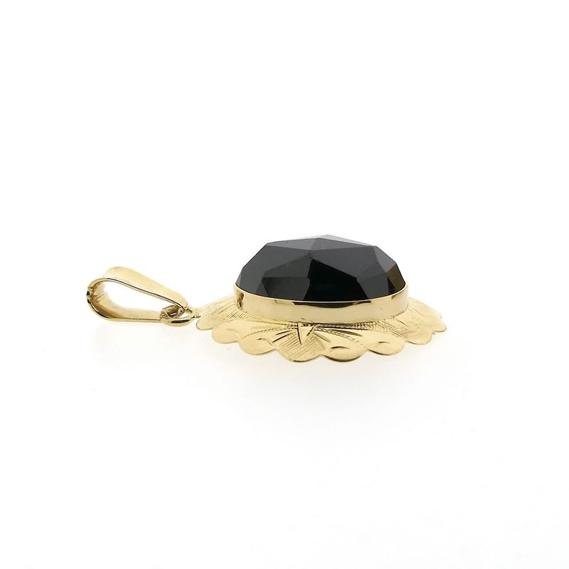 Image 4 of Gold pendant with garnet