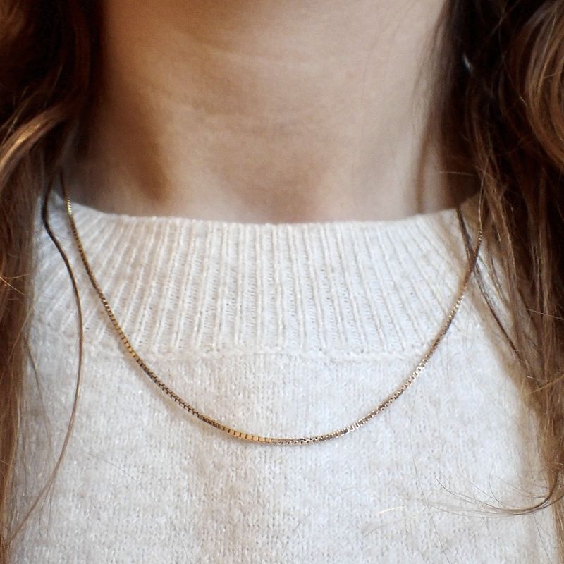 Image 8 of Rose gold Venetian link chain