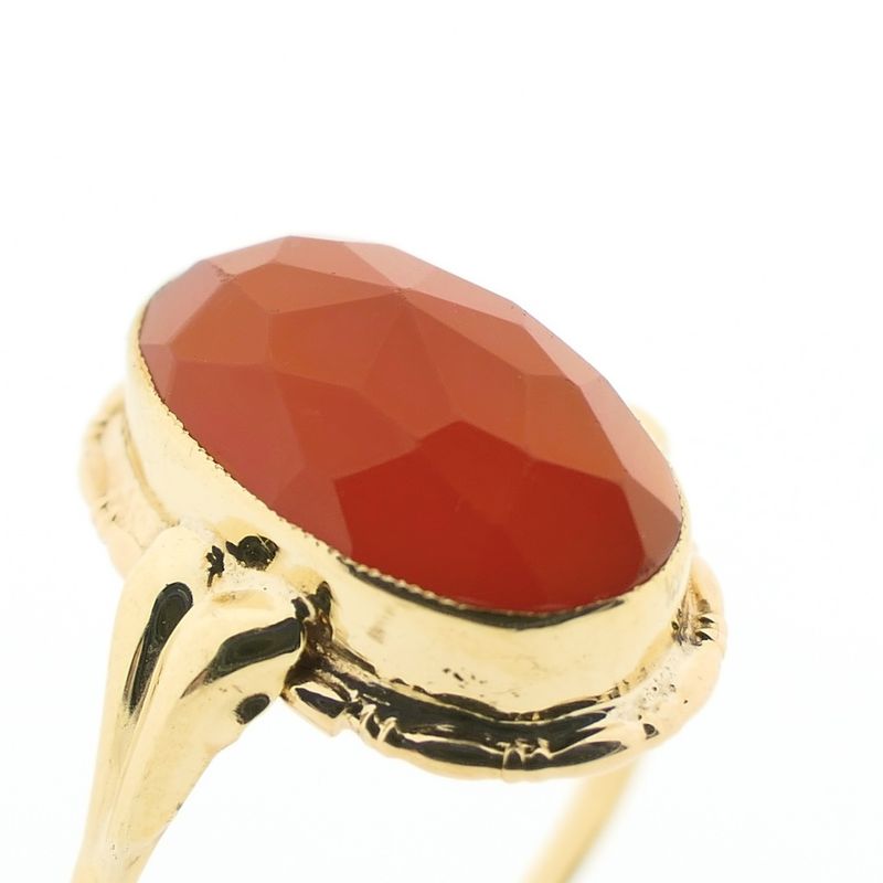 Image 3 of Vintage gold ring with carnelian