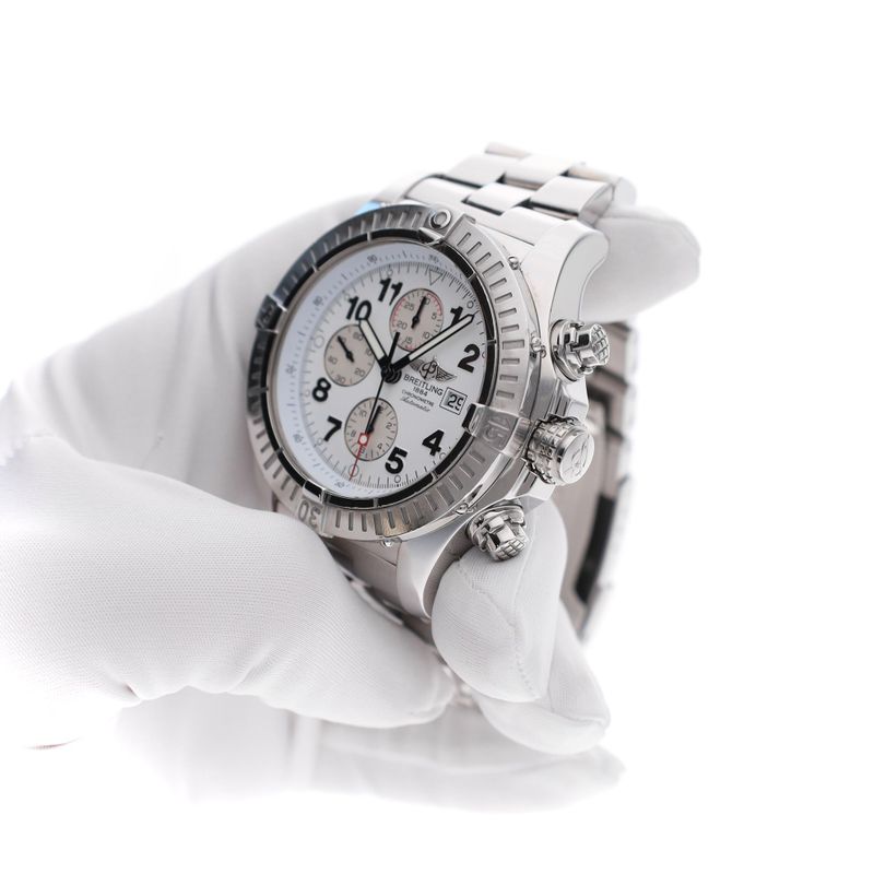 Image 9 of Breitling Super Avenger A13370 - Automatic Watch