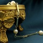 Image 9 of Two-tone gold bracelet with pearls