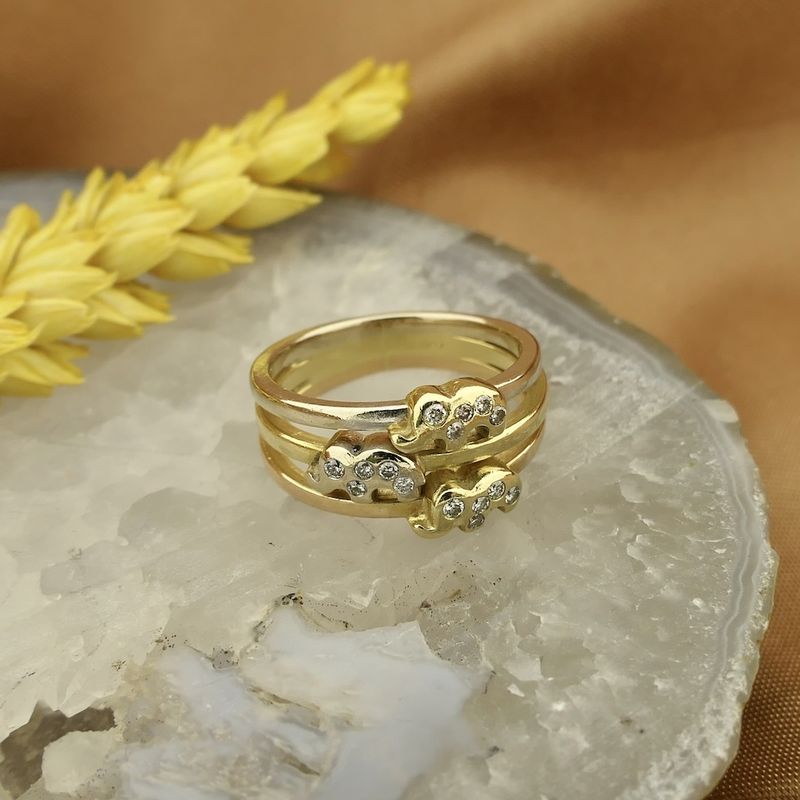 Image 2 of Tricolor gold ring with diamonds; 0.15 ct.