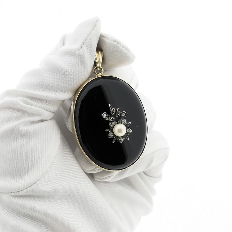 Image 7 of Gold and silver pendant with a mix of gemstones