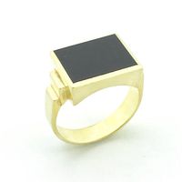 Gold signet ring with onyx stone | Size 21