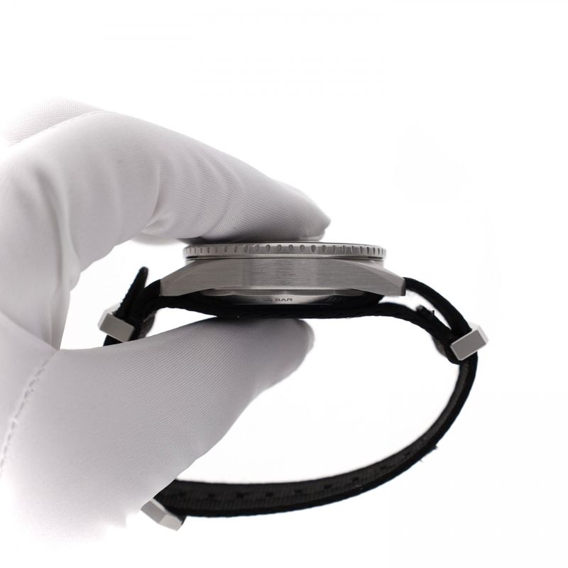 Afbeelding 10 van Blancpain Fifty Fathoms Bathyscape 5000-1110-NABA; Automatisch Heren Horloge