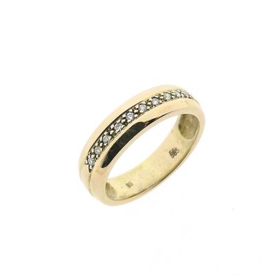Gold ring with diamonds; 0.10 ct. Image 1 of Gold ring with diamonds; 0.10 ct.
