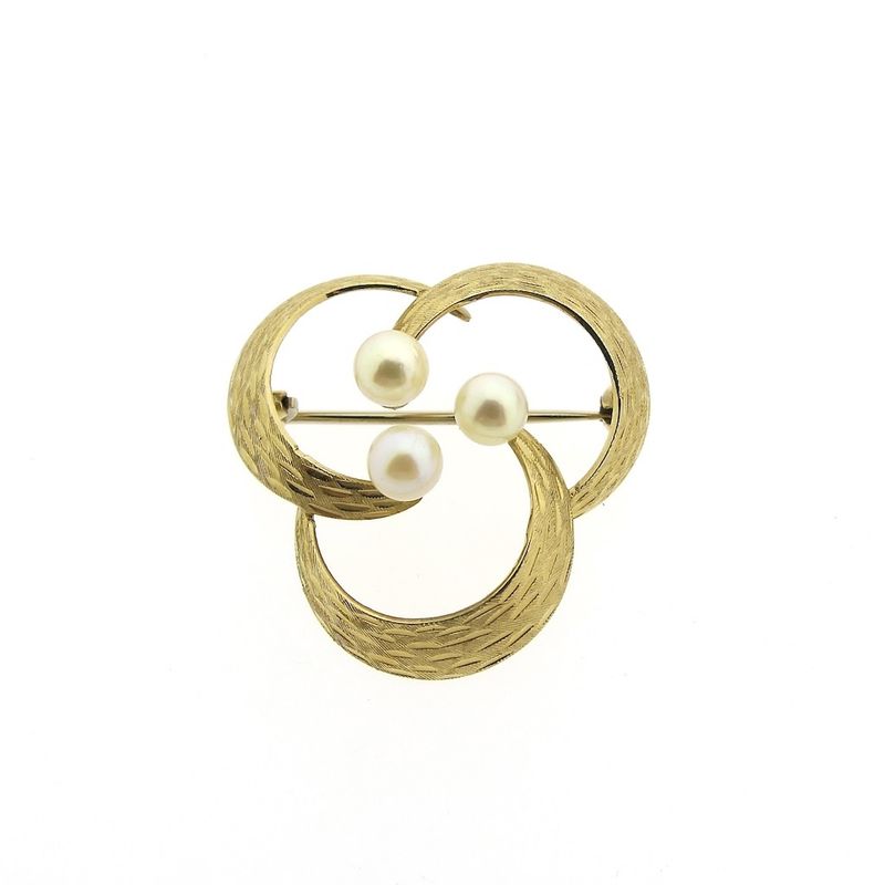 Image 1 of Vintage gold brooch with cultured pearls