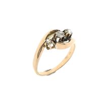 Gold ring with diamonds; 0.19 ct.