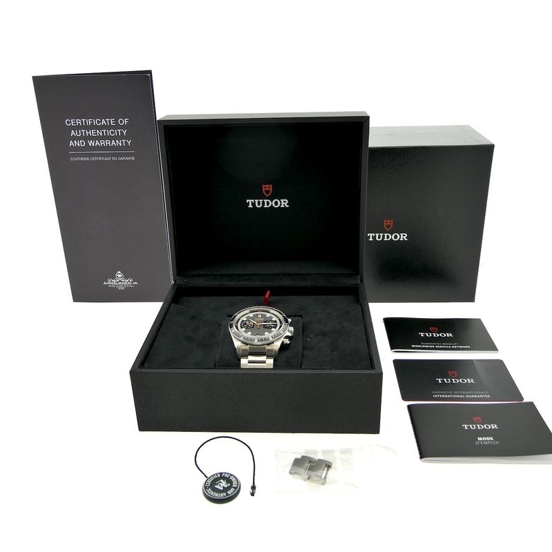 Image 4 of Tudor Heritage Chronograph 70330N; Automatic chronograph men's watch