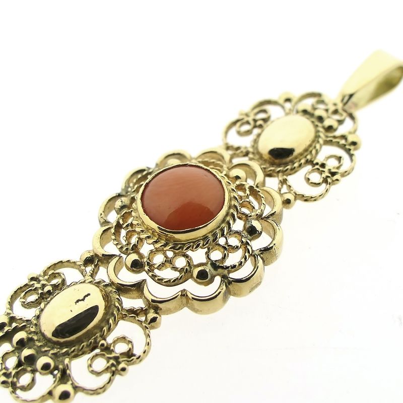 Image 5 of Antique gold pendant with blood coral