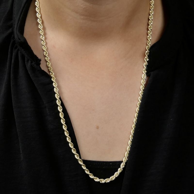 Image 10 of Gold twisted link chain