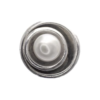 Image 2 of Silver ring with freshwater pearl