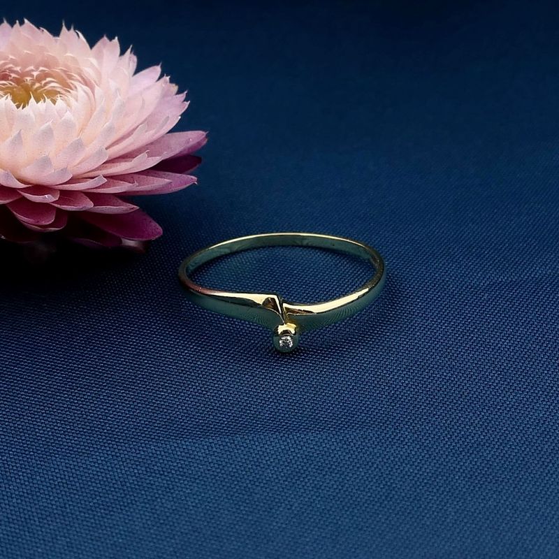 Image 2 of Gold Ring with Diamond; 0.01 ct.