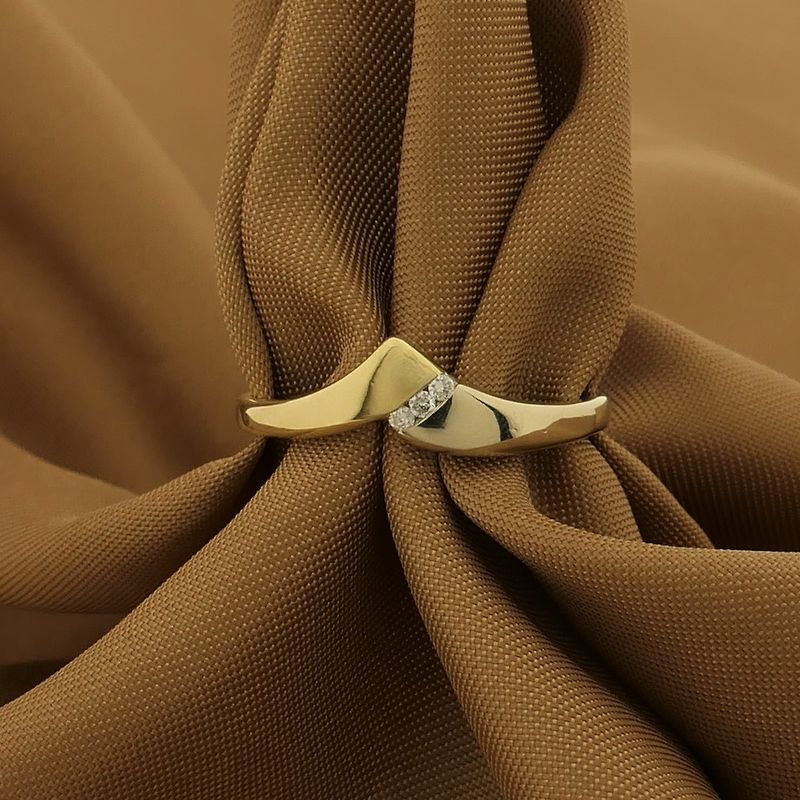 Image 2 of Two-tone gold ring with diamond | 0.03 ct.