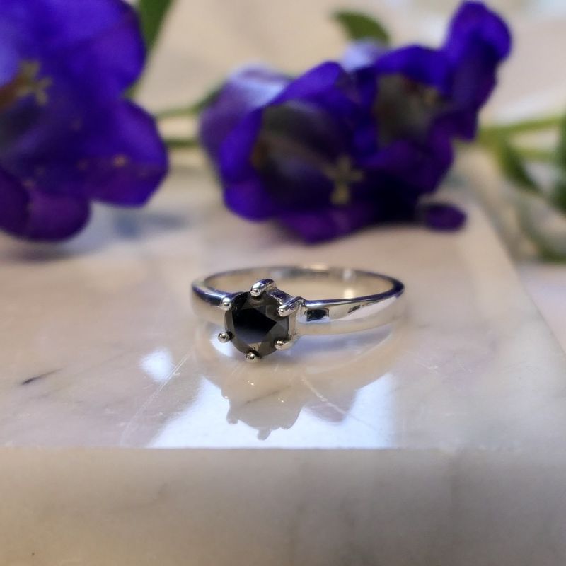 Image 7 of White gold solitaire ring with a black diamond | 0.75 ct. (price adjusted, incl. alteration costs)