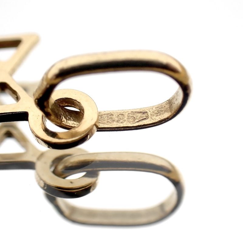 Image 6 of Gold pendant of a Star of David