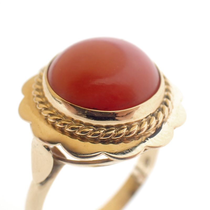 Image 3 of Gold ring with red coral | Vintage