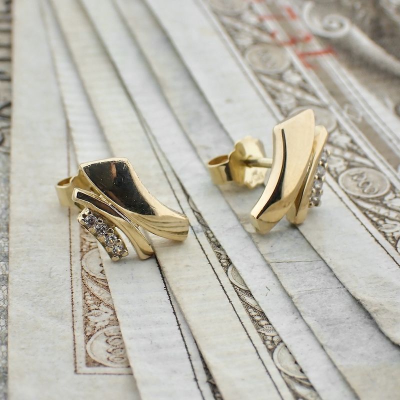 Image 2 of Gold stud earrings with zirconia