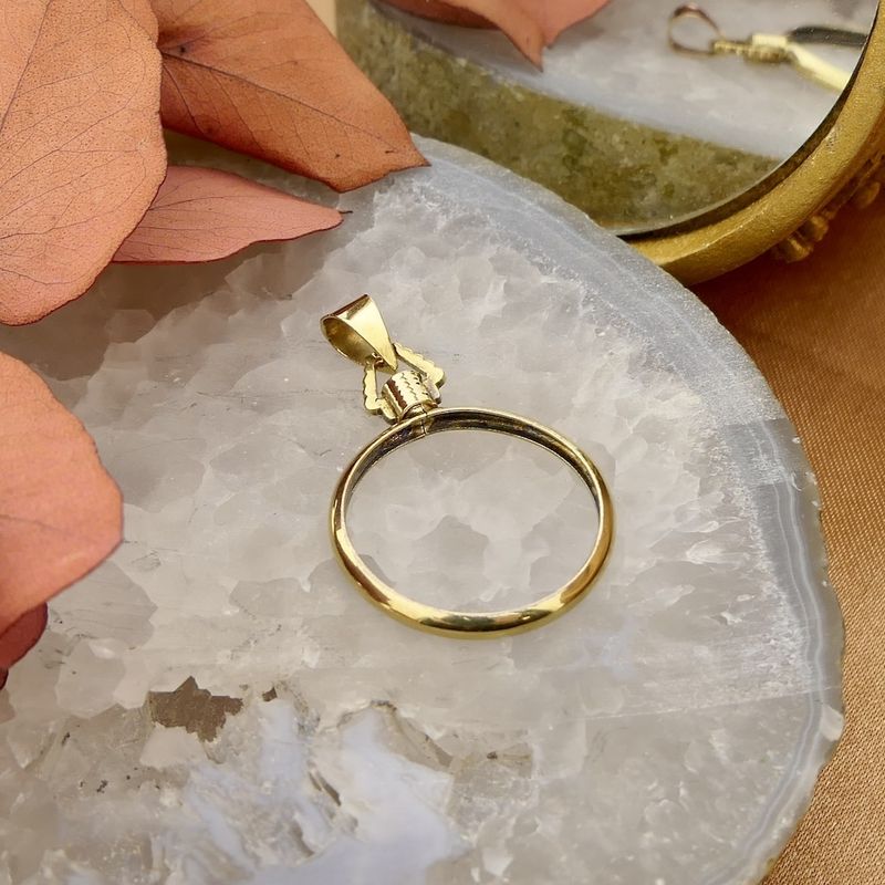 Image 2 of Golden ten guilder coin edge pendant