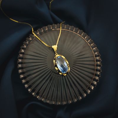 Gold pendant with Aquamarine Image 2 of Gold pendant with Aquamarine