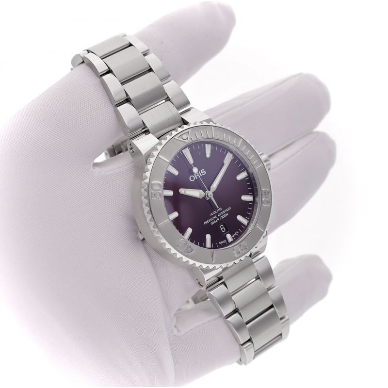 Image 9 of Oris Aquis Date Relief 01 733 7766 4158; Automatic Men's Watch