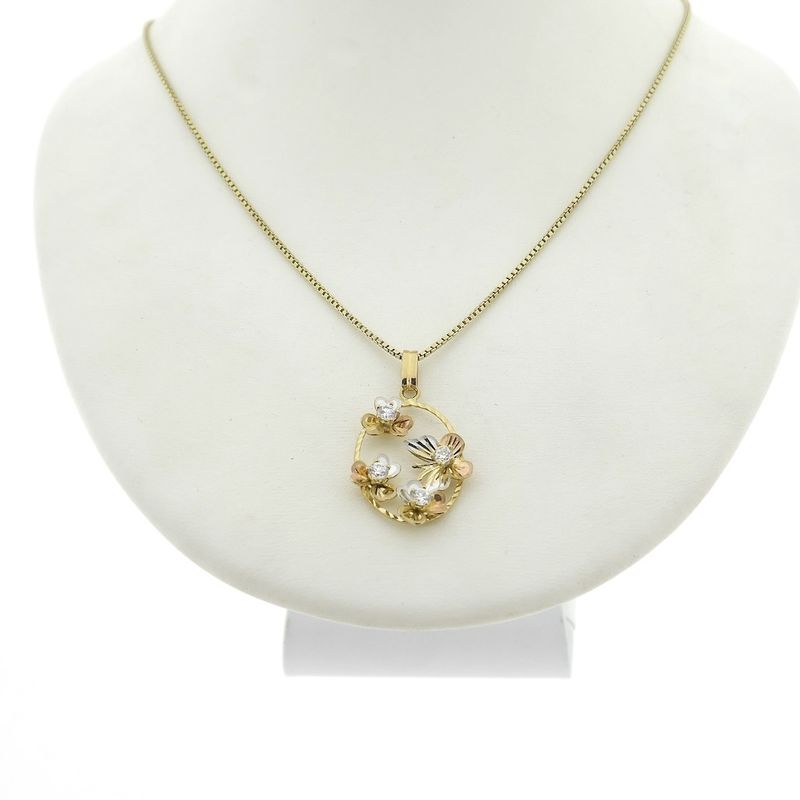 Image 3 of 18 carat tricolor gold pendant with flowers and butterflies