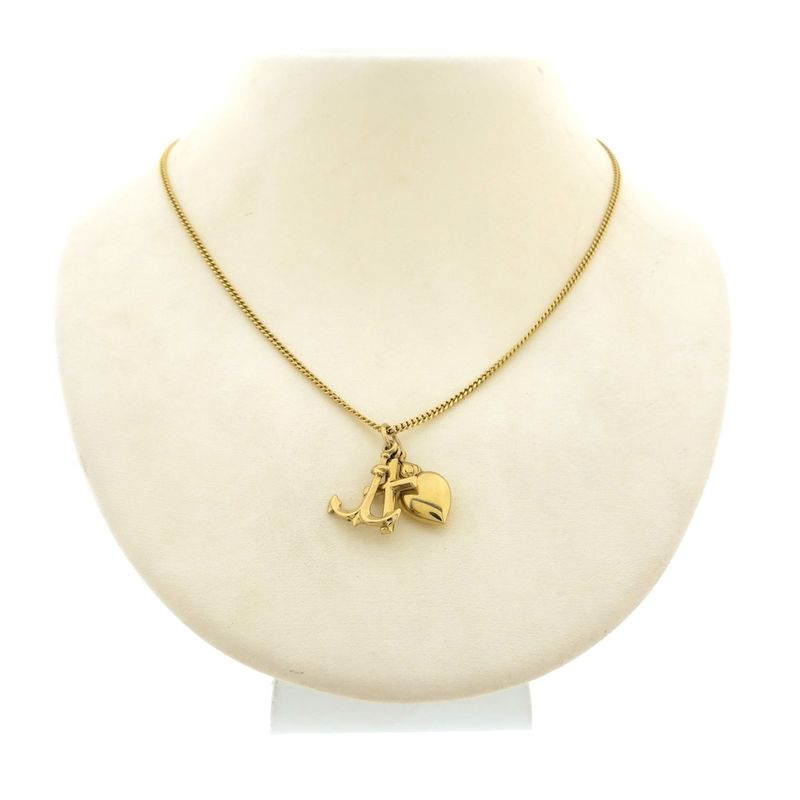 Image 3 of 8 carat gold pendant; Faith, hope, and love