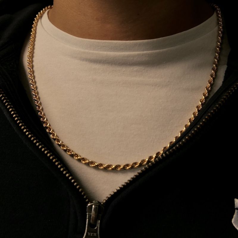 Image 9 of 18K Gold Long Twisted Link Chain | 70 cm