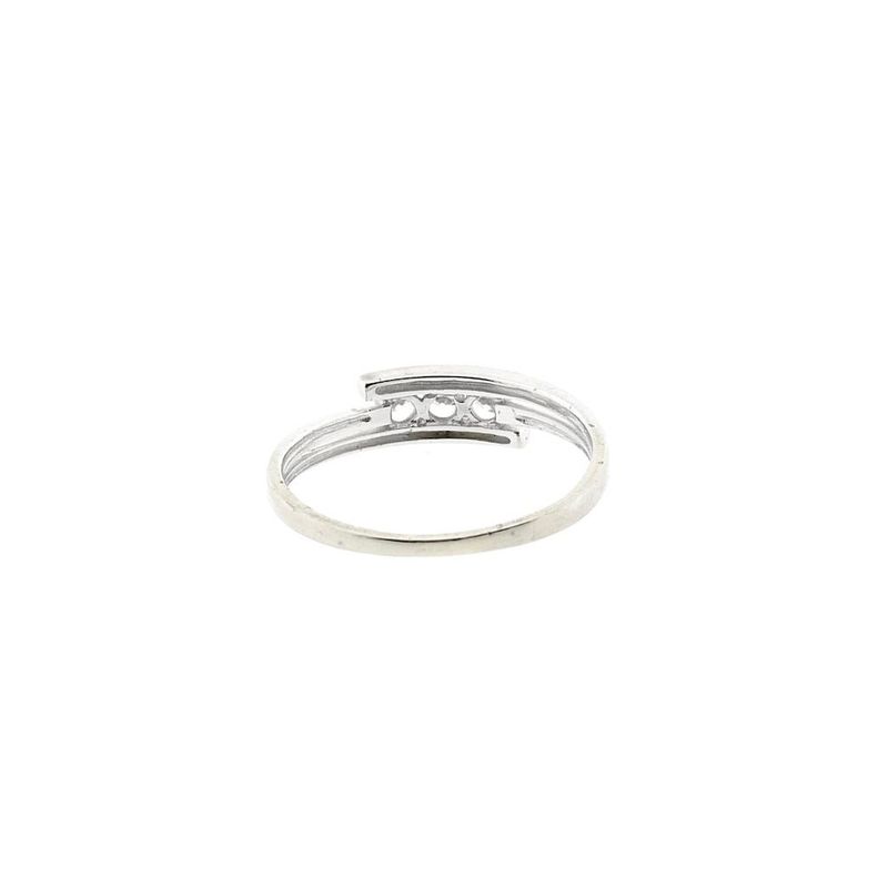 Image 4 of White gold ring with 0.105 ct diamond.