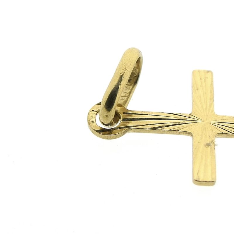 Image 6 of Gold pendant with a subtle cross