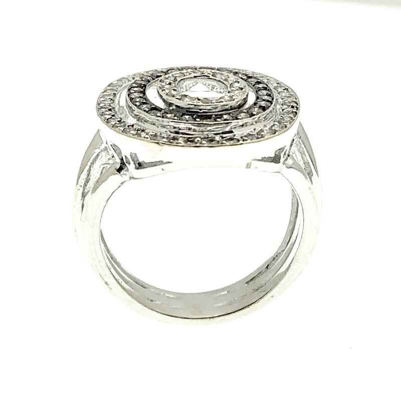 Image 5 of 18 K. White gold ring with white & black diamonds 0.72 ct.