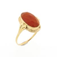 Vintage gold ring with carnelian