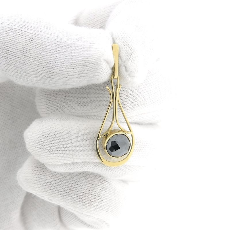 Image 12 of Vintage gold pendant with hematite