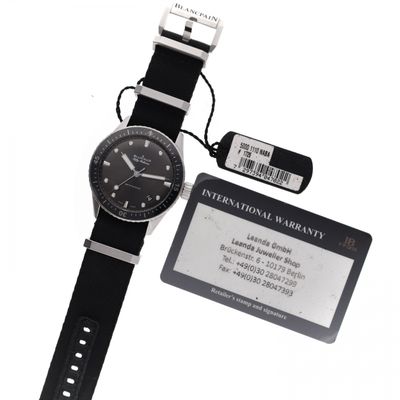 Afbeelding 2 van Blancpain Fifty Fathoms Bathyscape 5000-1110-NABA; Automatisch Heren Horloge