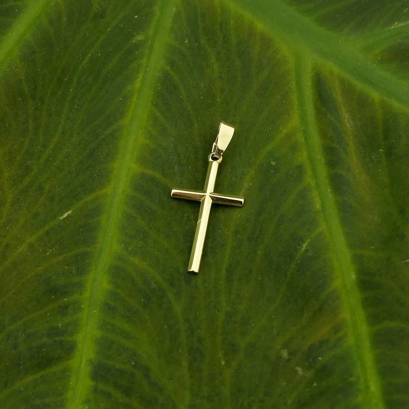 Image 2 of 8 carat pendant of a subtle cross