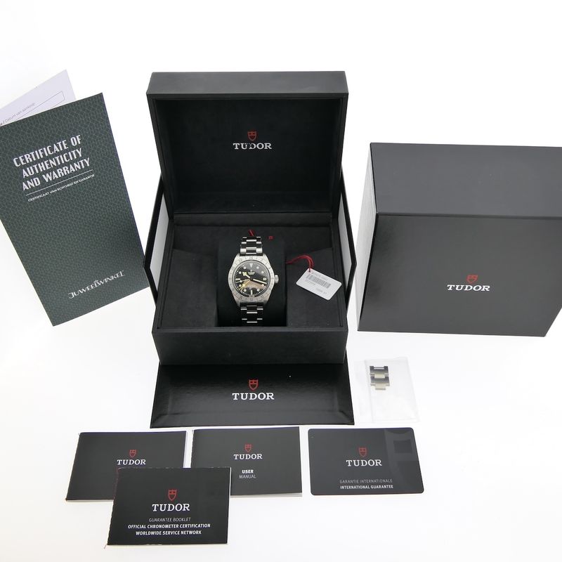 Image 22 of Tudor Black Bay Pro M79470; Automatic men's watch