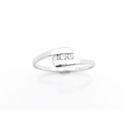 Image 2 of 9 carat ring with 0.10 ct diamonds.