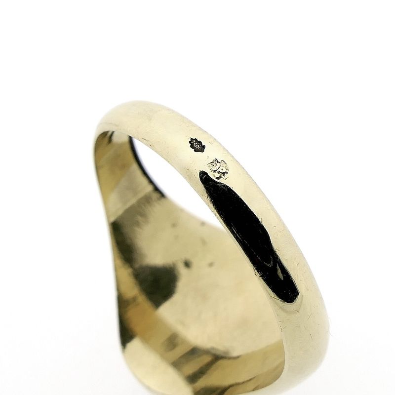 Image 4 of Gold men's ring with carnelian