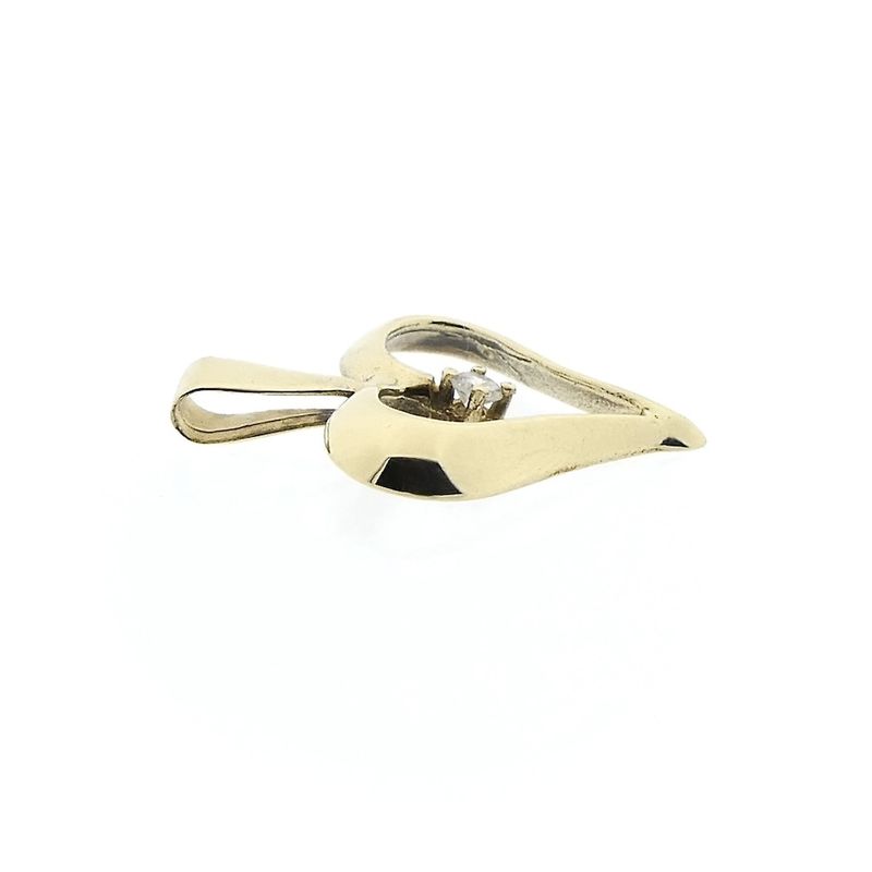 Image 6 of Gold pendant of a heart with zirconia