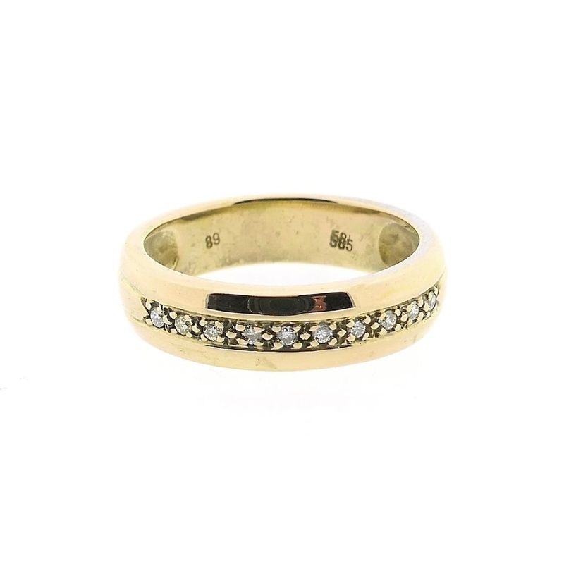 Image 3 of Gold ring with diamonds; 0.10 ct.