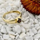 Afbeelding 2 van 8 karaat vintage solitair ring met granaat