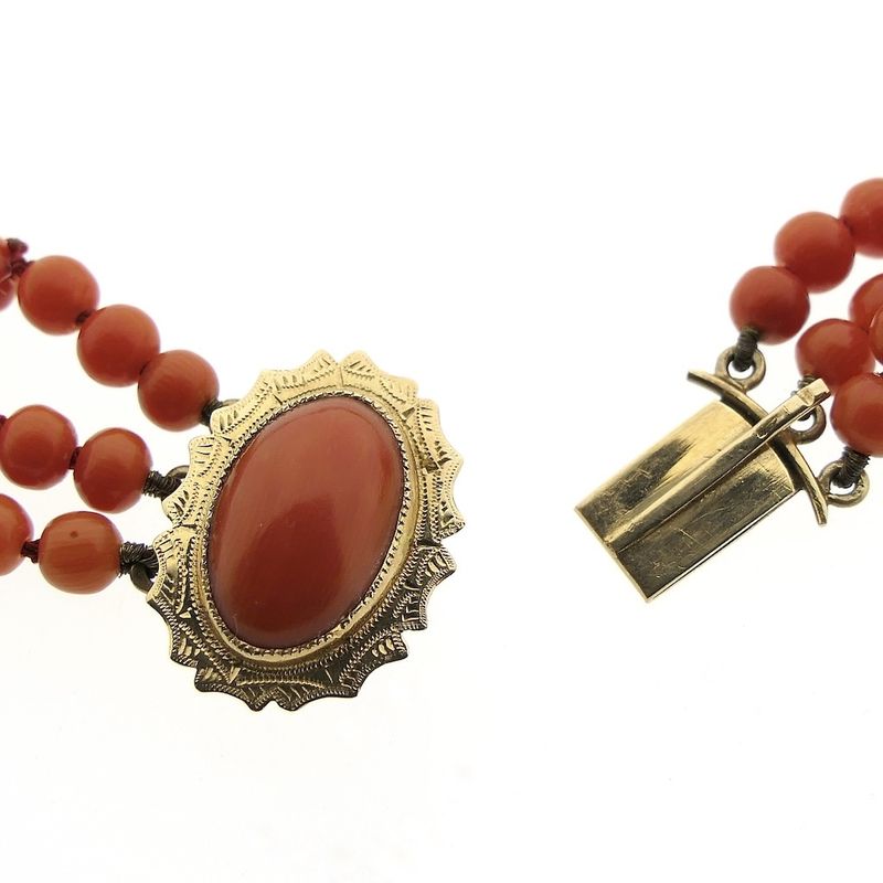 Image 4 of Blood coral bead necklace with gold clasp; Antique | 45 cm