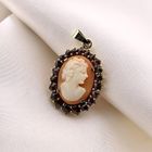 Image 2 of 8K Pendant with cameo and garnet | Antique