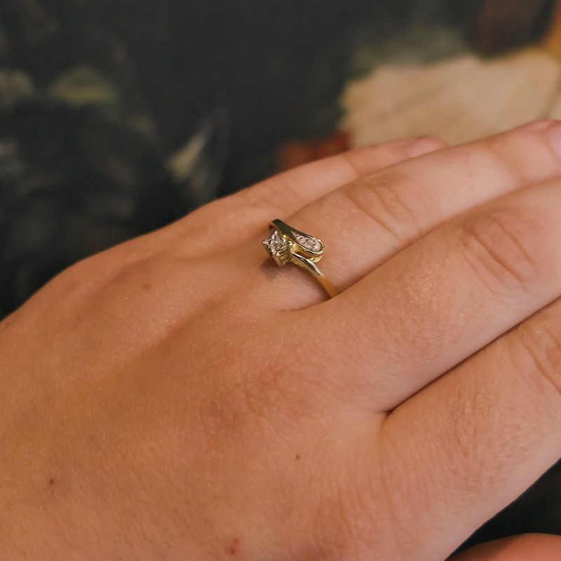 Image 4 of Gold ring with diamond; 0.01 ct. | Toi et moi