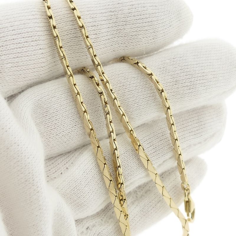 Image 7 of Gold cobra link necklace with fixed pendant | 46 cm