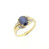 Gold ring with sapphire and diamond | 0.06 ct.